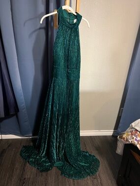 Emerald Green Halter-Style Prom Gown